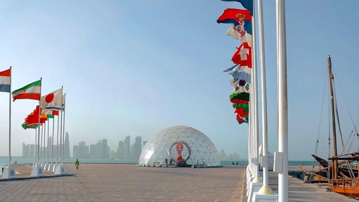 La ventaja de hospedarse en este recinto es que el equipo mexicano no tendrá que moverse de hotel durante su participación, ya que se encuentra en un punto céntrico de acuerdo a los estadios que tendrá que visitar.