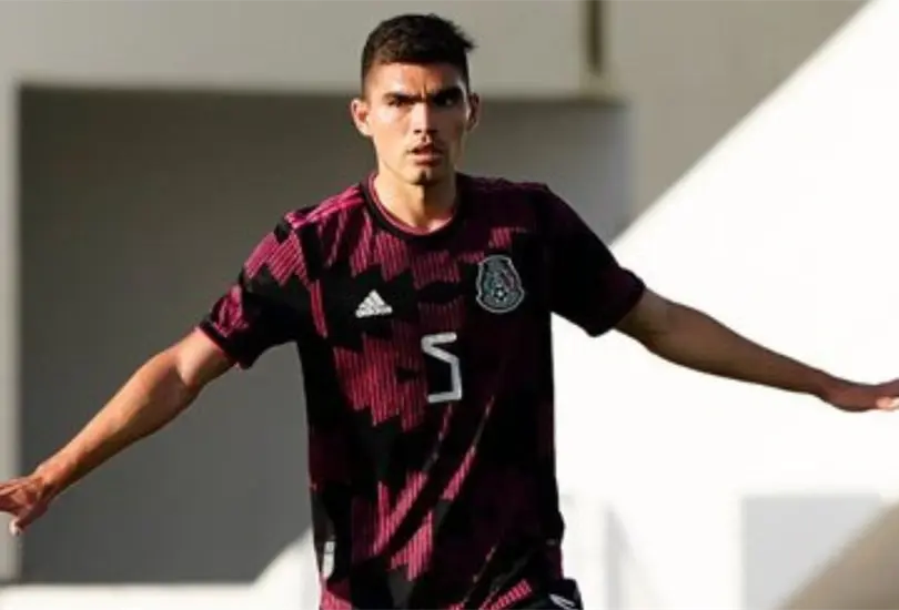 Johan V&aacute;squez actualmente est&aacute; jugando su segunda temporada en el futbol italiano.