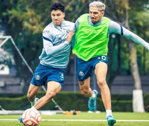 Diego Valdés causa polémica por entrenar con "flojera"; aficionados piden sea banca