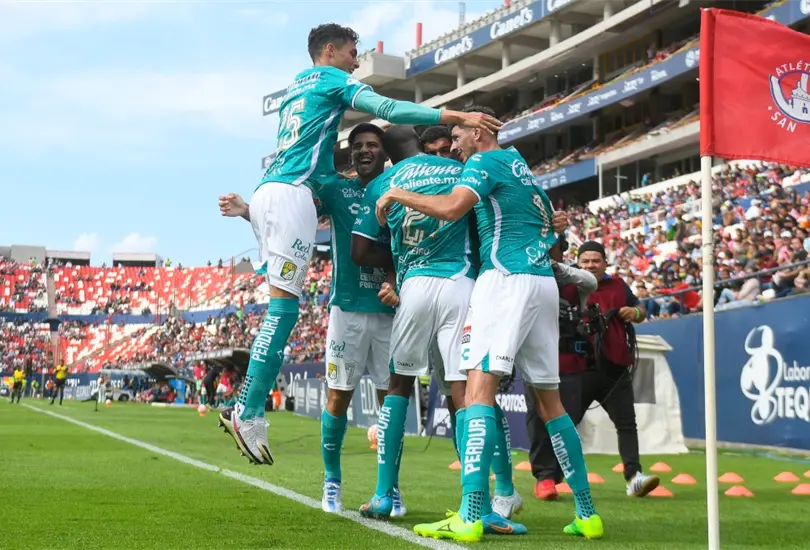 L&eacute;on venci&oacute; a San Luis en el inicio del Apertura 2022 con los refuerzos como protagonistas 