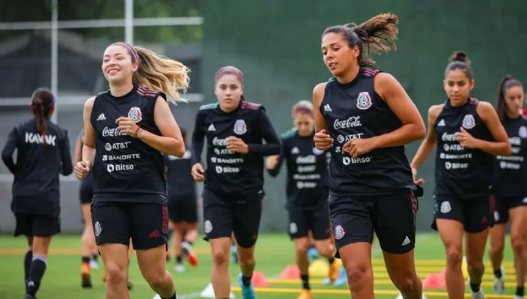 La Selección Mexicana femenil en su preparación (@miseleccionmx)