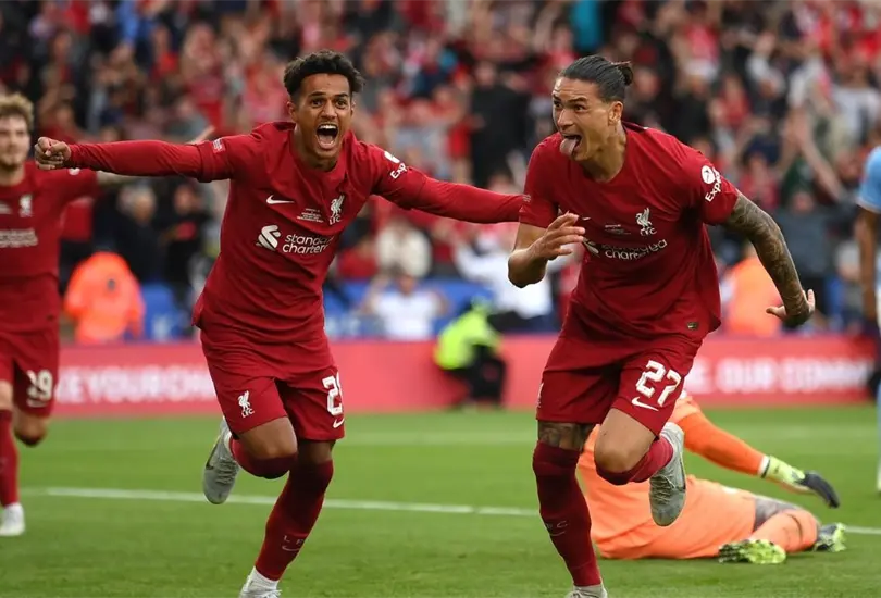 El Liverpool se adjudicó el primer título de la temporada al doblegar al Manchester City en la Community Shield. El Liverpool se adjudicó el primer título de la temporada al doblegar al Manchester City en la Community Shield.