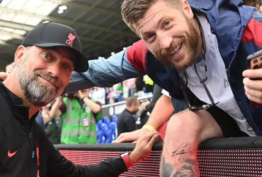 Jürgen Klopp pasó un momento divertido previo al arranque del partido ante el Manchester City.