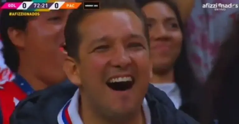 El aficionado se mostró contento por el penal antes de su cobro. Screenshot