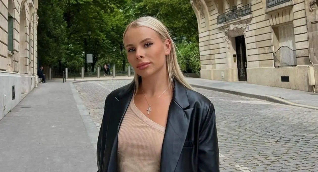 La tenista australiana, Angelina Graovac, llegó a Onlyfans luego de que la pandemia de la Covid 19 afectó su carrera deportiva, por lo que vio en la plataforma digital una manera para generar ingresos. 