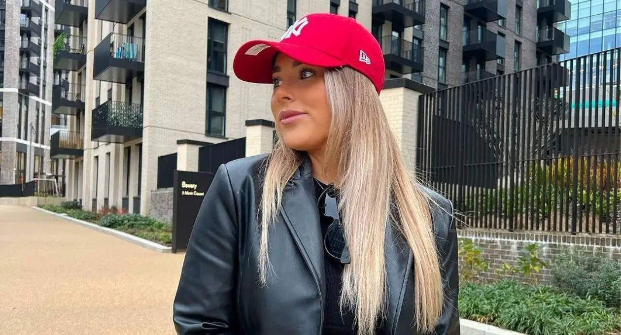 La futbolista británica, Madelene Wright, causó furor en su ingreso a Onlyfans, puesto que, con sus 25 años de edad, la jugadora ha ganado millones de suscriptores y actualmente ya no practica el futbol y solo se dedica a crear contenido digital.  