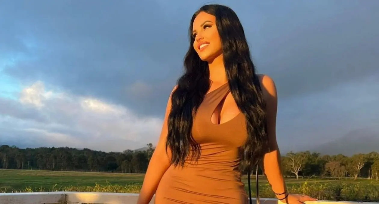 Renée Gracie, expilota francesa, dejó el mundo del automovilismo porque descubrió en Onlyfans una forma de conseguir ingresos de manera rápida y sin poner en peligro su vida constantemente.  