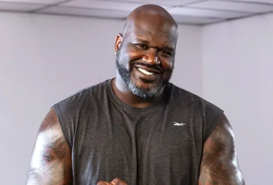 Shaquille Oneal regaló una lavadora y una televisión a familia que conoció en una tienda Shaquille Oneal regaló una lavadora y una televisión a familia que conoció en una tienda