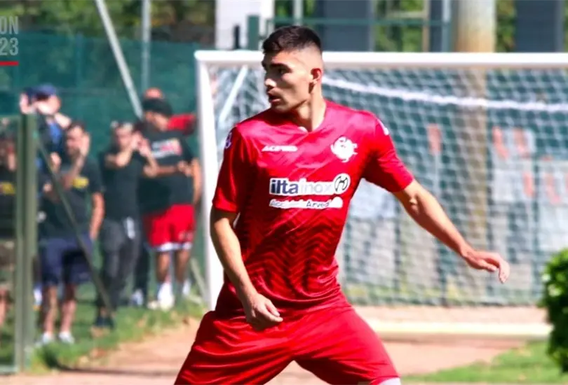 Johan V&aacute;squez disput&oacute; sus primeros minutos como futbolista del Cremonese de la Serie A de Italia.