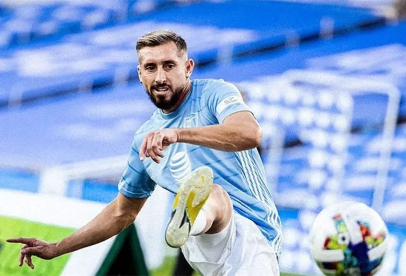 Héctor Herrera lamentó que algunos balones estuvieran aguados, ya que eso afectó el desempeño de algunos futbolistas. Héctor Herrera lamentó que algunos balones estuvieran aguados, ya que eso afectó el desempeño de algunos futbolistas.