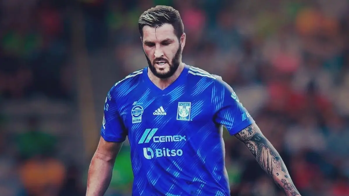 André-Pierre Gignac llegó a figurar como el jugador mejor pagado de todo México y aunque ha visto reducidas sus cifras con Tigres, hoy en día recibe 4.6 millones de dólares por año.