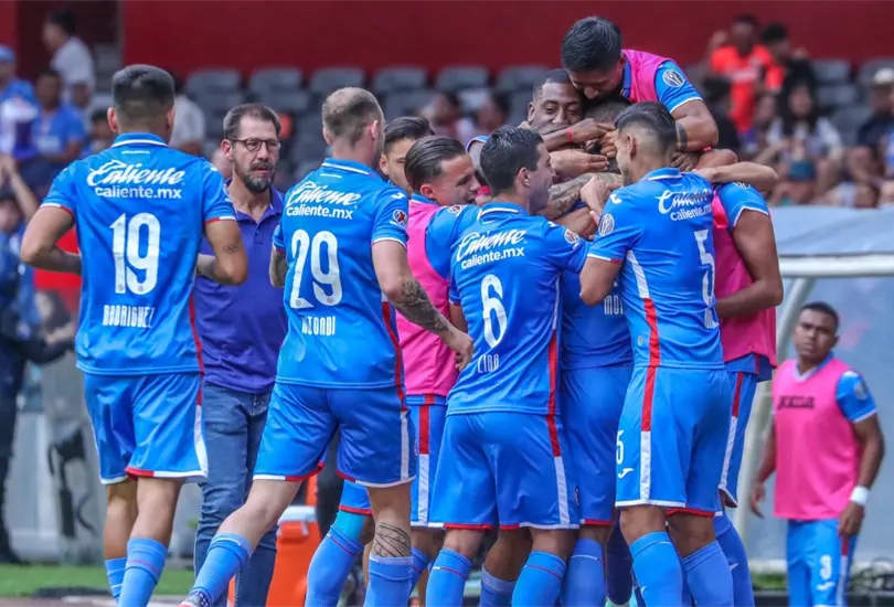 Un odiado futbolista en la Liga MX llegaría para reforzar a la Máquina. Un odiado futbolista en la Liga MX llegaría para reforzar a la Máquina.