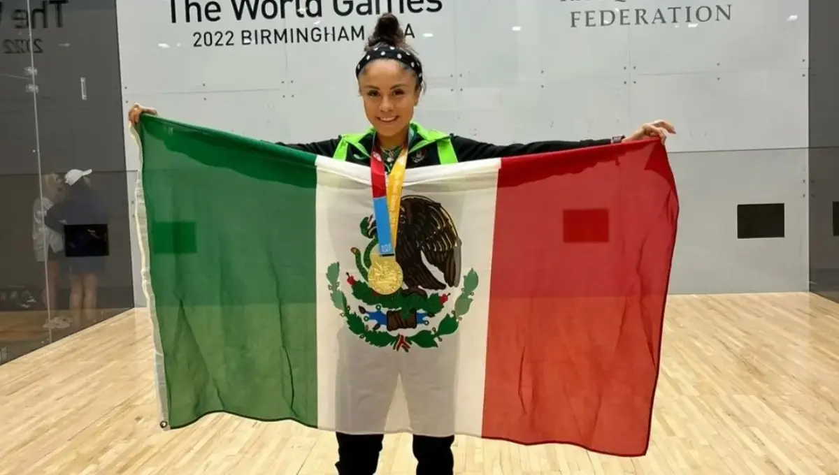 Cuando de éxitos se habla, no se puede dejar fuera a Paola Longoria, quien ha dominado el raquetbol en los últimos 12 años y se ha mantenido como la mejor del mundo. La tapatía es la jugadora que más trofeos tiene en la disciplina. 
