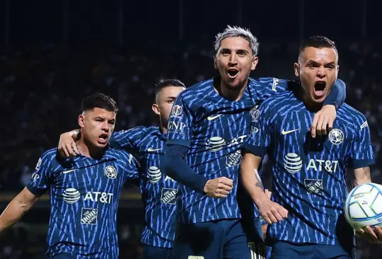 Cabecita celebra su gol junto a Diego Valdés, Richard Sánchez y Álvaro Fidalgo.