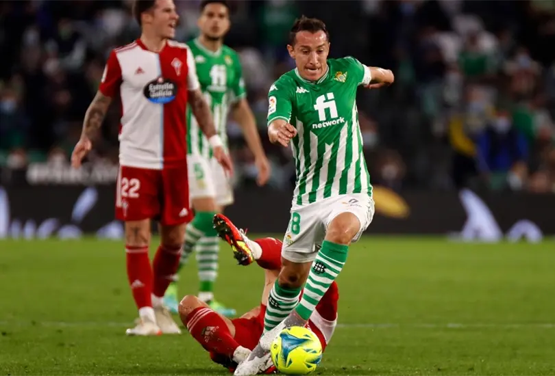 Andr&eacute;s Guardado no podr&aacute; jugar el primer partido del Real Betis debido a una situaci&oacute;n extracancha