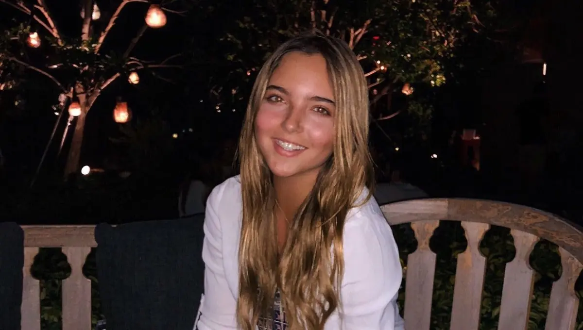 ¿Quién es Fernanda Serrano? Fernanda es originaria de la Ciudad de México y nació el 18 de noviembre de 1997.