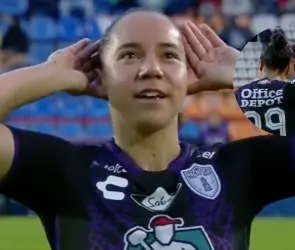 VIDEO: Charlyn Corral hace polémico festejo durante goleada de Tuzas; ¿recibirá sanción?