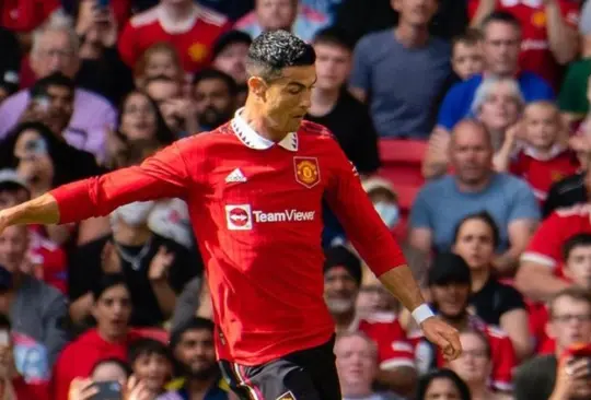 Cristiano Ronaldo busca aclarar su futuro en el futbol.