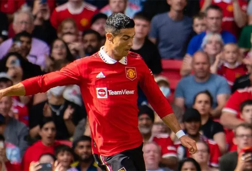 Cristiano Ronaldo busca aclarar su futuro en el futbol. Cristiano Ronaldo busca aclarar su futuro en el futbol.