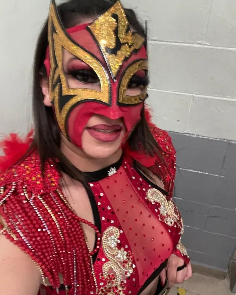Lluvia abre su cuenta de OnlyFans - @lluvia_cmll