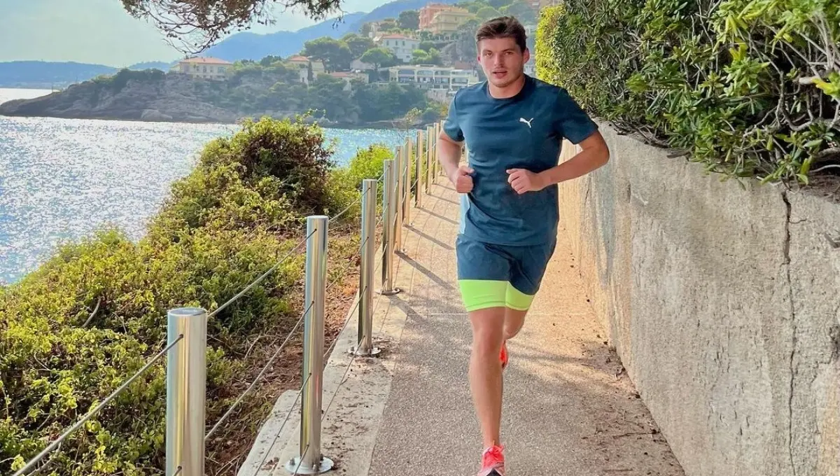 Max Verstappen, piloto de Red Bull, tuvo un descanso relajado donde decidió pasear en bicicleta.