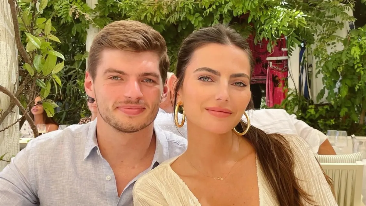 Max también aprovechó para pasar un buen rato con su novia, Kelly Piquet. 