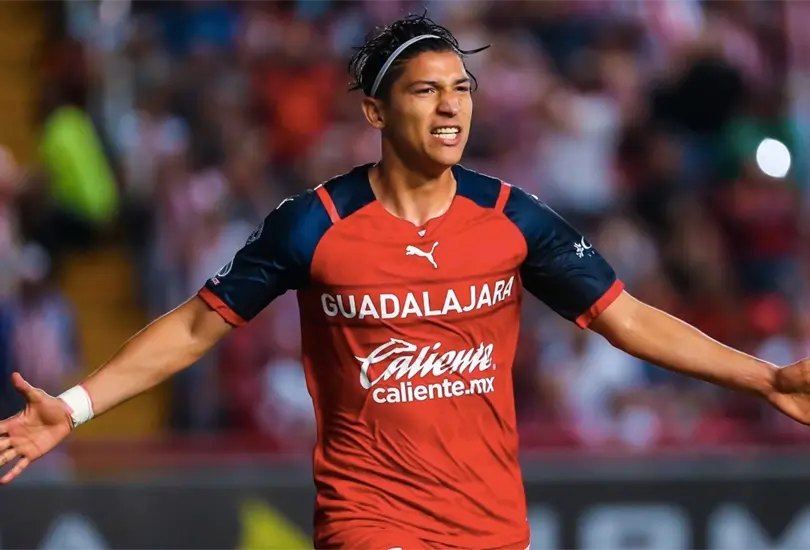 &Aacute;ngel Zald&iacute;var celebra su doblete ante el Necaxa.