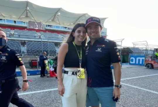 Carola Martínez y Sergio Checo Pérez, durante un Gran Premio de la F1. Carola Martínez y Sergio Checo Pérez, durante un Gran Premio de la F1.