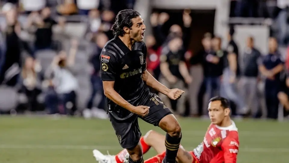 Carlos Vela señaló como positivo el arribo de Dani Alves a la Liga MX para el Apertura 2022. Carlos Vela señaló como positivo el arribo de Dani Alves a la Liga MX para el Apertura 2022.