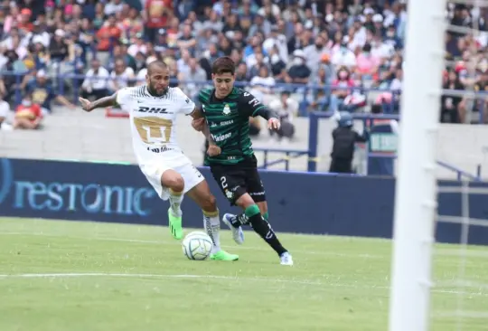 Santos sorprendió a Pumas en Ciudad Universitaria. Santos sorprendió a Pumas en Ciudad Universitaria.