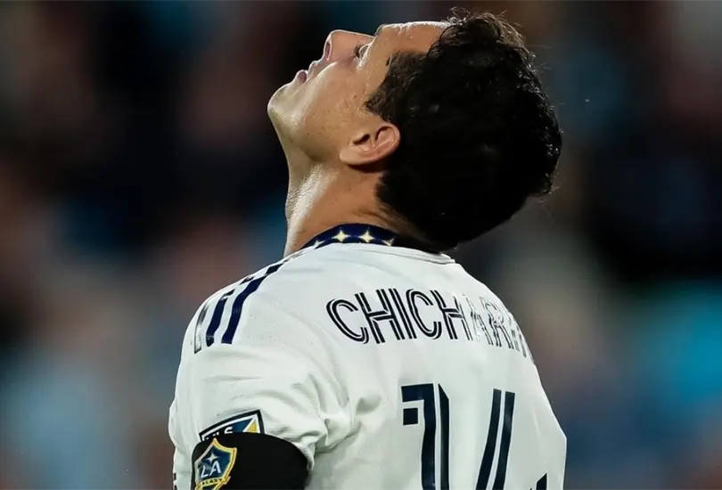 Chicharito Hernández podría estar muy cerca de dejar su lugar a otro delantero en el LA Galaxy Chicharito Hernández podría estar muy cerca de dejar su lugar a otro delantero en el LA Galaxy