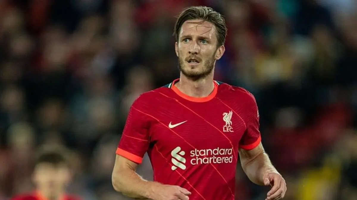 BEN DAVIES. El defensor ingl&eacute;s milit&oacute; en el Liverpool durante algunos meses de 2021 y 2022, hasta antes de concretar su fichaje con el Rangers de Escocia. Ambos clubes se ver&aacute;n las caras como parte del Grupo A.