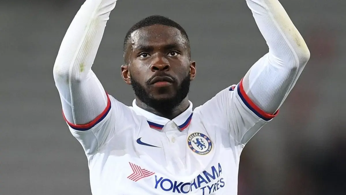 FIKAYO TOMORI. El central de 24 a&ntilde;os perteneciente al Mil&aacute;n enfrentar&aacute; al Chelsea, club con el que se form&oacute;, dentro de los cruces que componen al Grupo E de la UEFA Champions League.