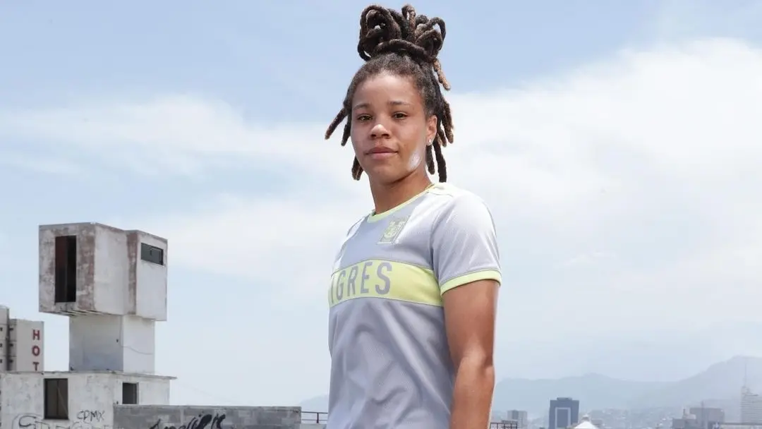 Mia Fishel. Considerada un gran prospecto de Estados Unidos, ahora triunfa con las Amazonas de Tigres Femenil.