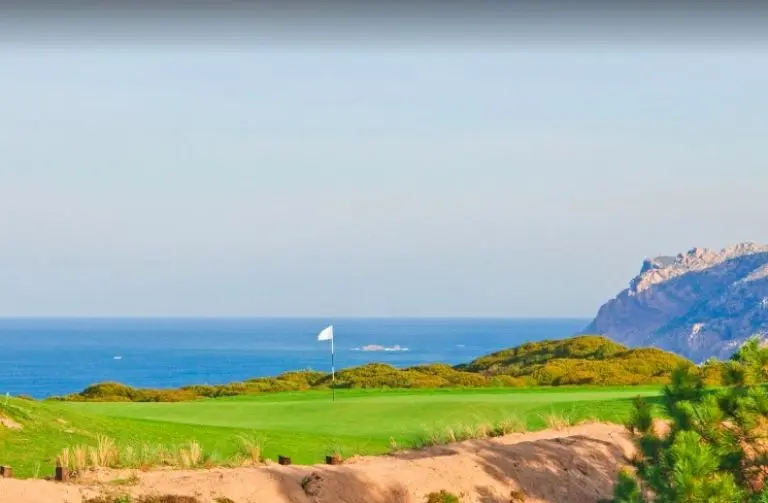 Campo de golf que Cristiano piensa adquirir y demoler - Google Maps
