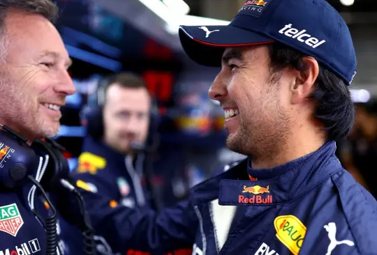 Christian Horner felicitó a Checo Pérez por el podio conseguido en el GP de Bélgica Christian Horner felicitó a Checo Pérez por el podio conseguido en el GP de Bélgica