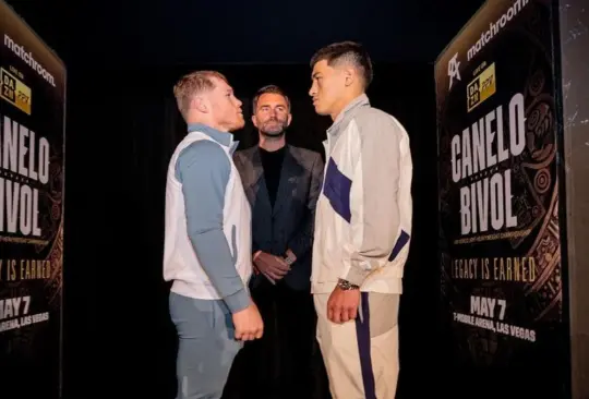 Saúl Canelo Álvarez tuvo su primera derrota del año ante Dimitry Bivol. 