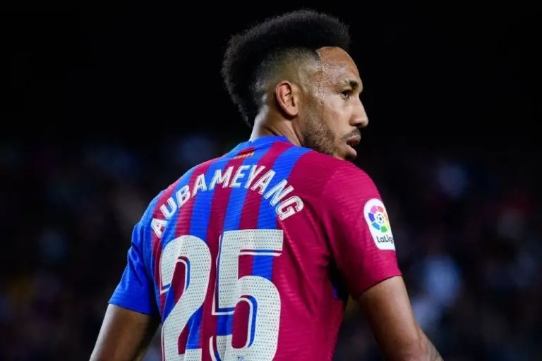 Las autoridades ya investigan el asalto a la casa de Pierre-Emerick Aubameyang - Twitter @FCBarcelona
