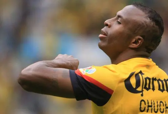 Chucho Benítez ganó 3 campeonatos de goleo consecutivos con el América. 