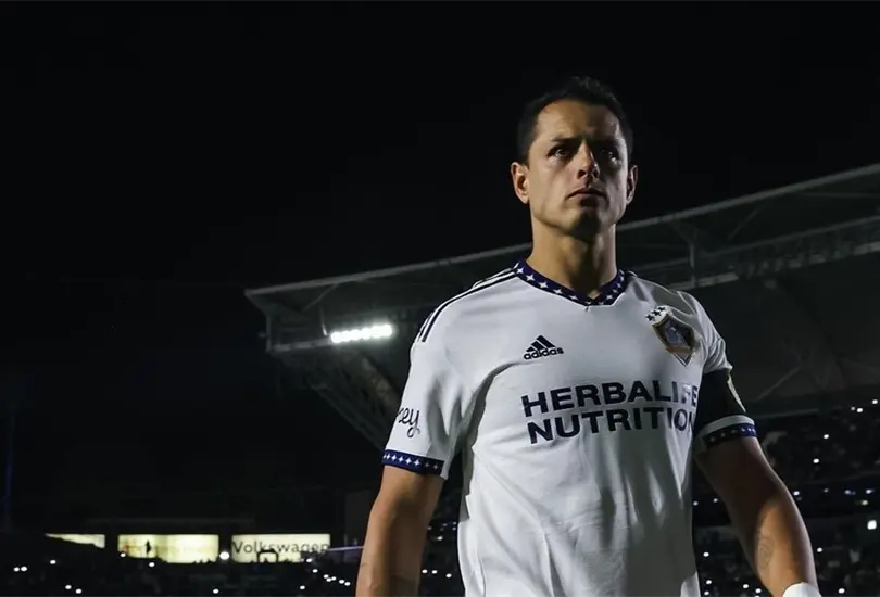 Chicharito Hern&aacute;ndez ha protagonizado varios esc&aacute;ndalos fuera de las canchas