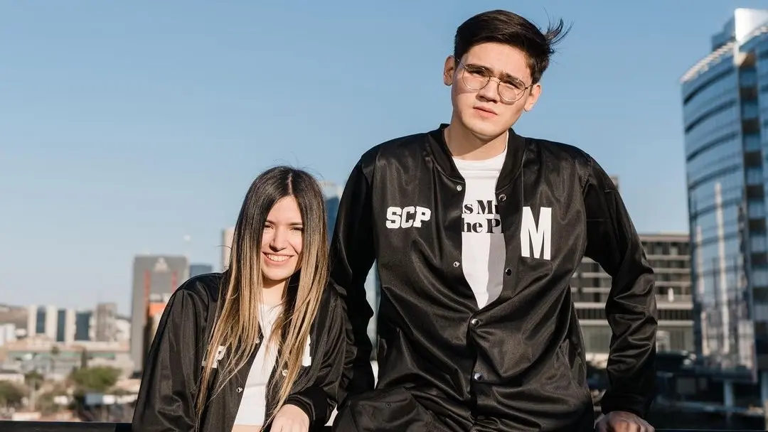 La mexicana es mejor amiga de el Mariana, otro streamer popular en tiempo reciente aunque su trabajo los ha distanciado un poco.