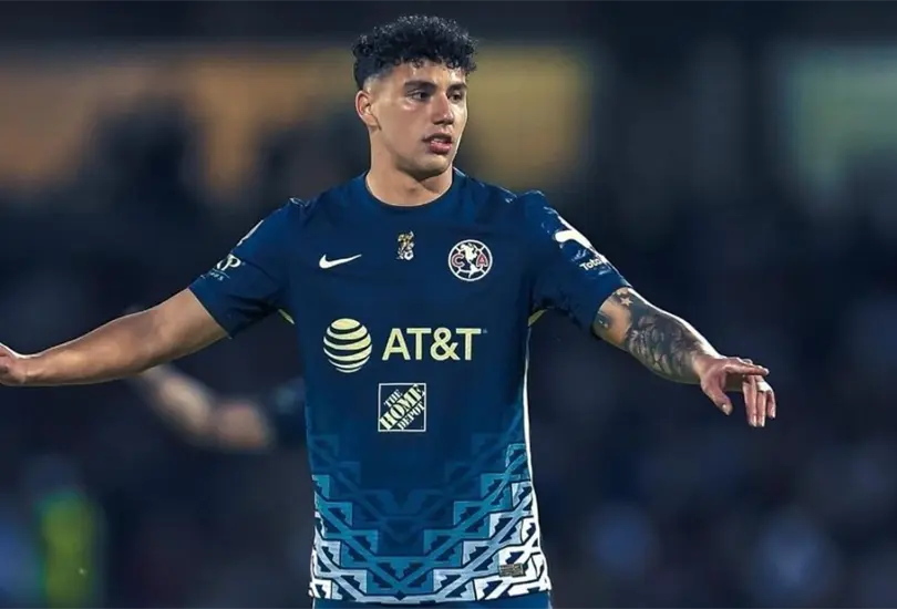 Los aficionados del América reaccionaron de diferente forma a la salida de Jorge Sánchez al Ajax. Los aficionados del América reaccionaron de diferente forma a la salida de Jorge Sánchez al Ajax.