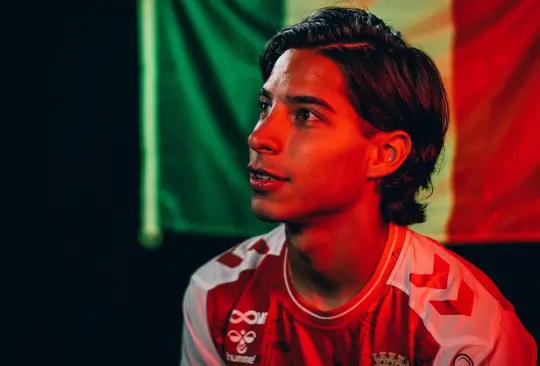 Aficionados hicieron tendencia la frase metan a Lainez en el debut del Braga en Portugal. 