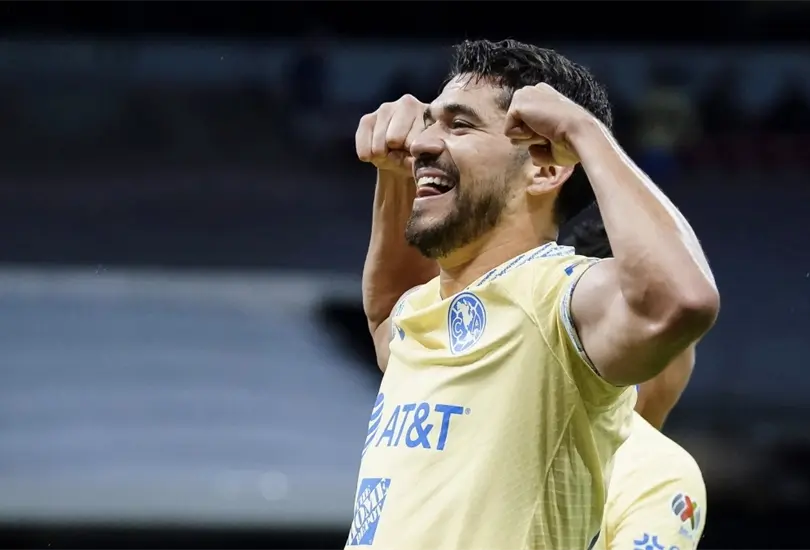 Henry Mart&iacute;n celebra su doblete con Am&eacute;rica ante Ju&aacute;rez.