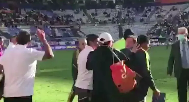 Los ánimos se calentaron entre ambos equipos - Captura de pantalla TUDN
