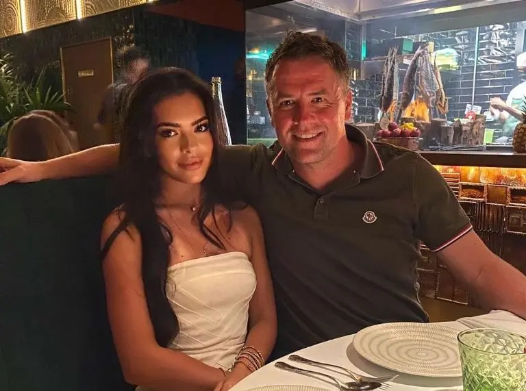Gemma Owen es a quien le gusta estar frente a las cámaras. (@themichaelowen)