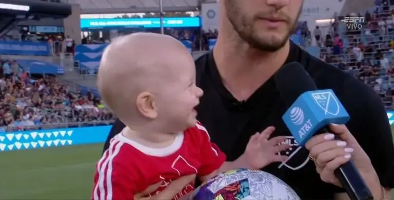 El bebé de Walker Zimmerman se llevó los reflectores - Captura de pantalla ESPN