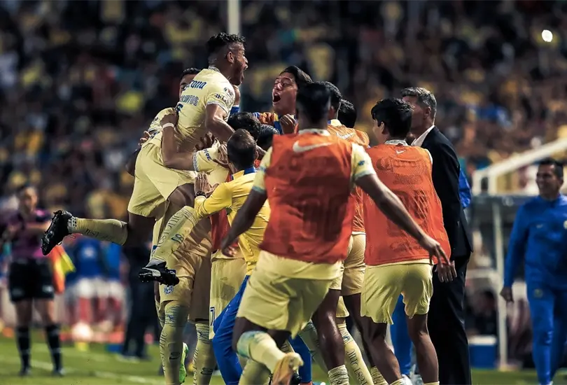 América celebra el gol de Roger Martínez. América celebra el gol de Roger Martínez.