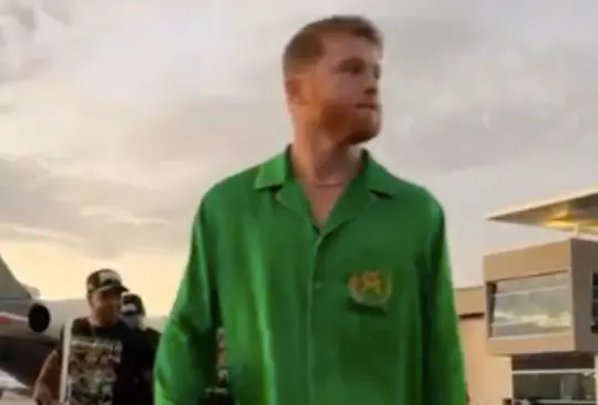 Saúl Canelo Álvarez llegó a La Vegas acompañado de una pijama bastante lujosa.