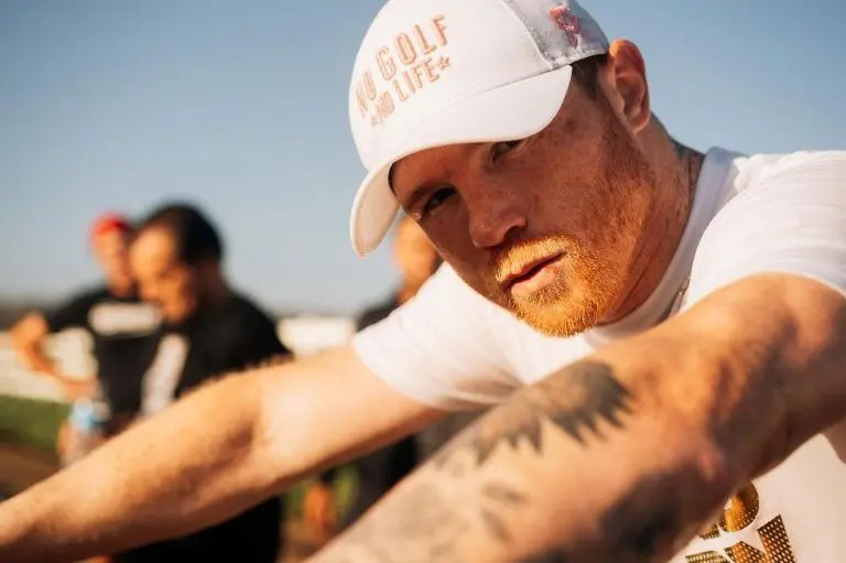 El 'Canelo' Álvarez acostumbra lucir varias pijamas en días previos a sus peleas - @canelo